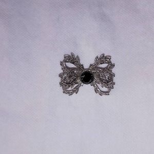 Vintage sterling silver black onyx brooch.